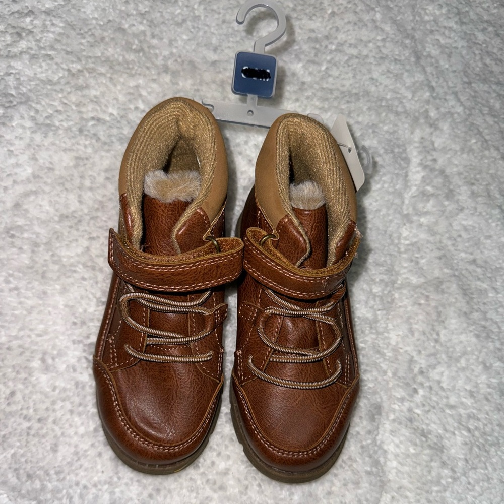 Oshkosh B’Gosh Toddler Boy Lined Fur Brown Boots size 10m NWT